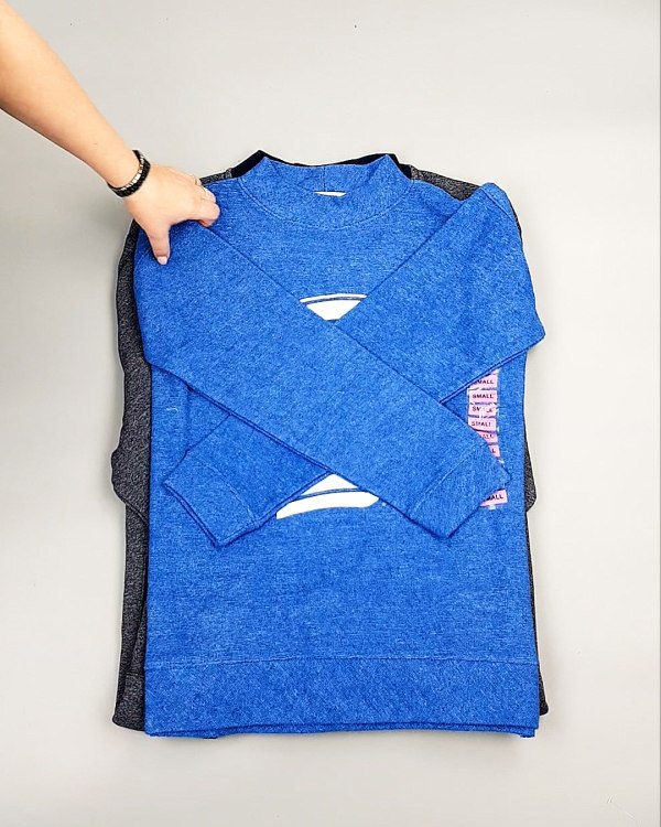 Фотография  478 - SWEATSHIRT CAN 084#10 кг, ЛОТ №7621 оптом в Черкесске и Карачаево-Черкесской республике