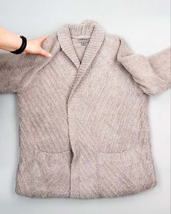 Фотография  890 - Кардиганы СТОК CAN 084#7 кг, ЛОТ №7673 оптом в Черкесске и Карачаево-Черкесской республике