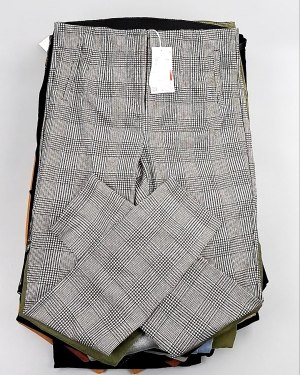 Купить Брюки женские лето C&A 025#10 кг, ЛОТ №7893 оптом в Черкесске и Карачаево-Черкесской республике