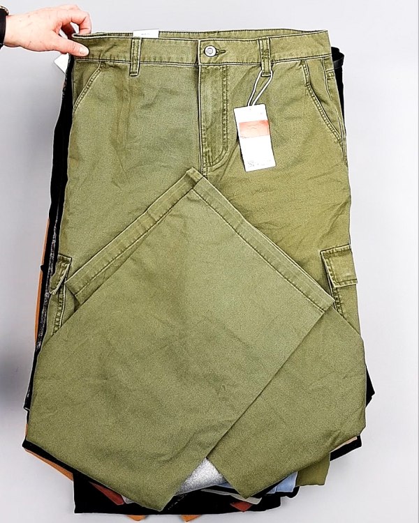 Фотография  851 - Брюки женские лето C&A 025#10 кг, ЛОТ №7893 оптом в Черкесске и Карачаево-Черкесской республике