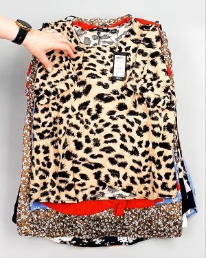 Фотография  933 - Блузки Bestseller 44#5 кг, ЛОТ №8026 оптом в Черкесске и Карачаево-Черкесской республике