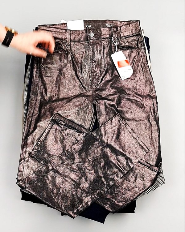 Фотография  566 - Брюки женские лето C&A 025#10 кг, ЛОТ №7895 оптом в Черкесске и Карачаево-Черкесской республике