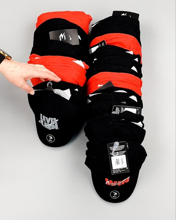 Фотография  930 - Кепки детские CAN 084#5 кг, ЛОТ №7964 оптом в Черкесске и Карачаево-Черкесской республике