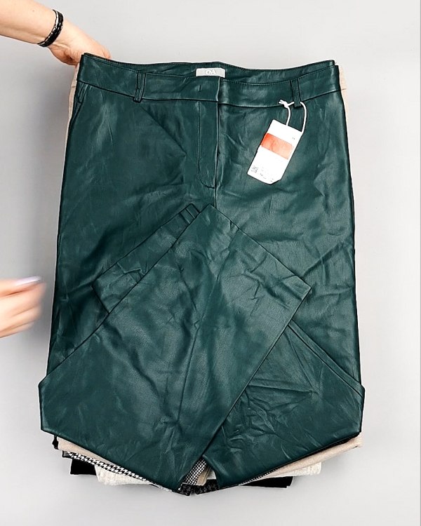 Фотография  411 - Брюки женские зима C&A 025#10 кг, ЛОТ №7911 оптом в Черкесске и Карачаево-Черкесской республике