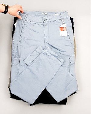 Фотография  384 - Брюки женские лето C&A 025#10 кг, ЛОТ №7895 оптом в Черкесске и Карачаево-Черкесской республике