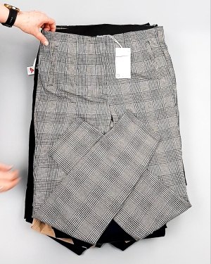 Фотография  113 - Брюки женские лето C&A 025#10 кг оптом в Черкесске и Карачаево-Черкесской республике