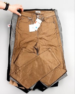 Фотография  950 - Брюки женские лето C&A 025#10 кг, ЛОТ №7892 оптом в Черкесске и Карачаево-Черкесской республике