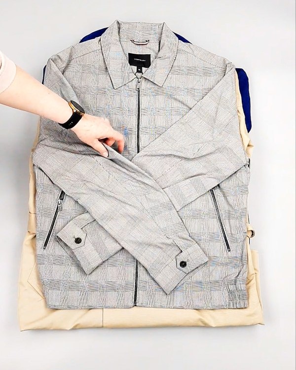 Фотография  192 - Ветровки м/ж C&A 025#10 кг, ЛОТ №7864 оптом в Черкесске и Карачаево-Черкесской республике