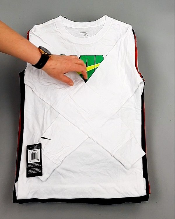 Фотография  900 - Тонковки детские NIKE CAN 084#5 кг, ЛОТ №7970 оптом в Черкесске и Карачаево-Черкесской республике