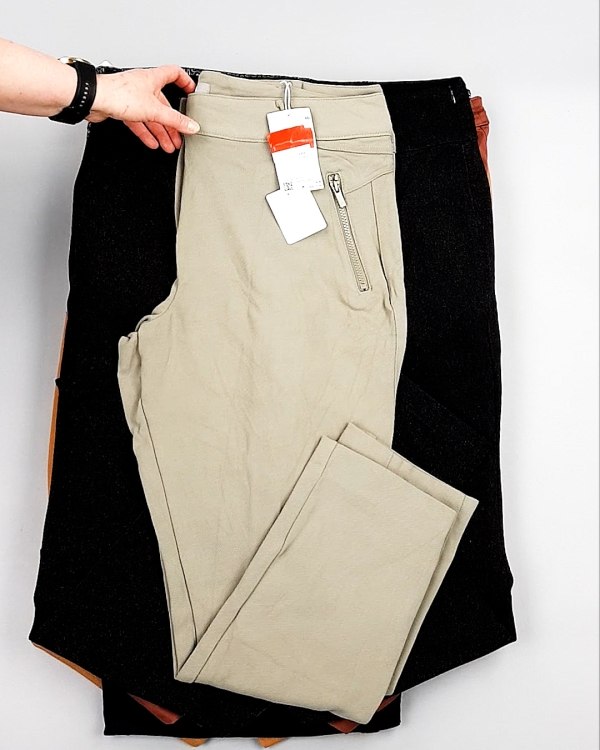 Фотография  372 - Брюки женские лето C&A 025#10 кг, ЛОТ №7893 оптом в Черкесске и Карачаево-Черкесской республике