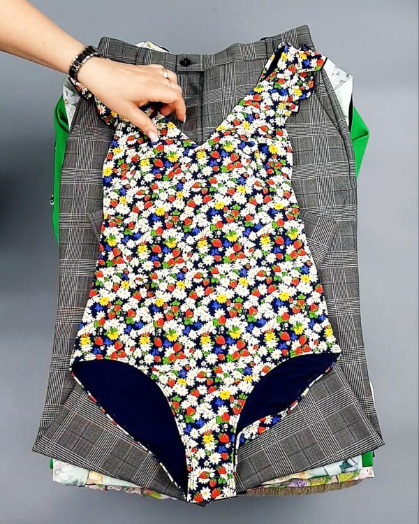 Фотография  893 - OTHER STORIES mix 06 B 035#15 кг, ЛОТ №8192 оптом в Черкесске и Карачаево-Черкесской республике