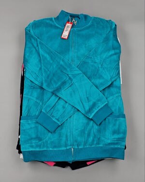 Купить Спортивные костюмы  AD83#4 шт, ЛОТ №8637 оптом в Черкесске и Карачаево-Черкесской республике