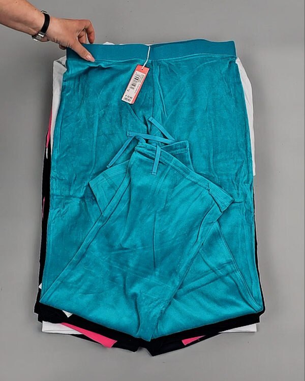 Фотография  502 - Спортивные костюмы  AD83#4 шт, ЛОТ №8637 оптом в Черкесске и Карачаево-Черкесской республике