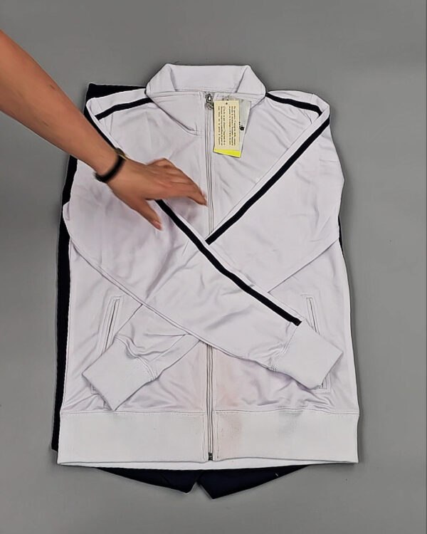 Фотография  385 - Спортивные костюмы  AD83#4 шт, ЛОТ №8637 оптом в Черкесске и Карачаево-Черкесской республике