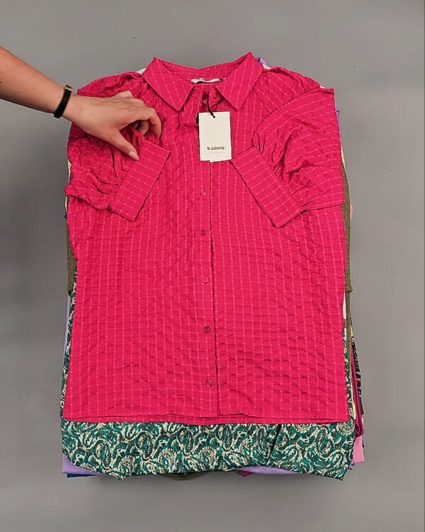 Фотография  695 - B.YOUNG Summer mix 045#15 кг, ЛОТ №8570 оптом в Черкесске и Карачаево-Черкесской республике