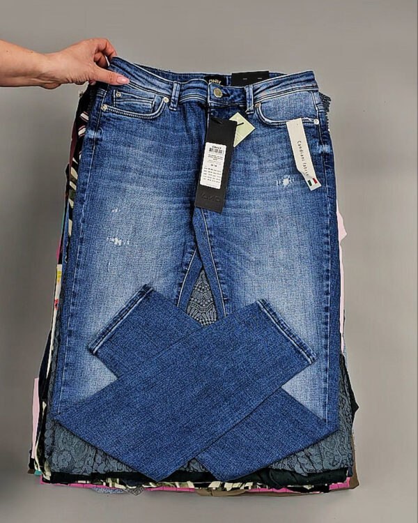 Фотография  848 - ONLY Summer mix 045#15 кг, ЛОТ №8457 оптом в Черкесске и Карачаево-Черкесской республике