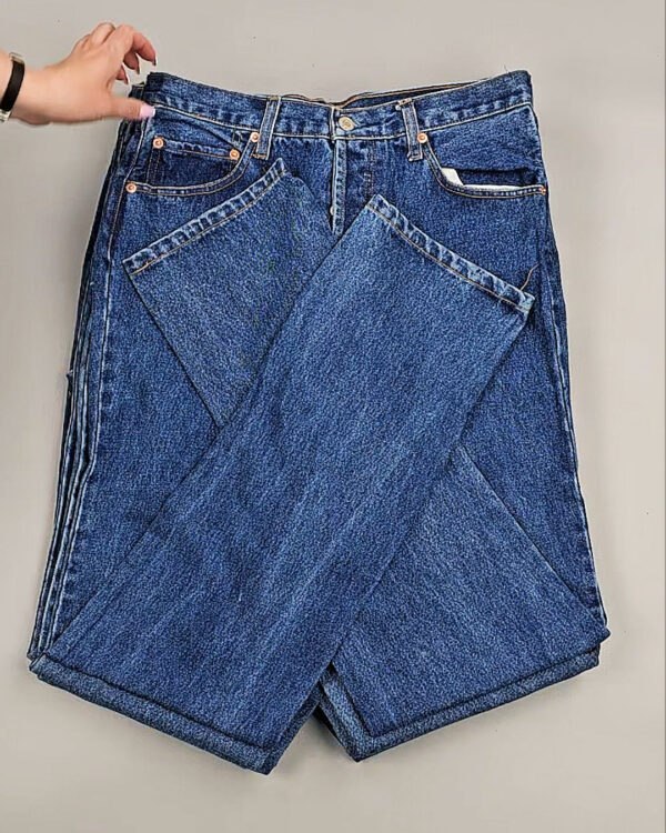 Фотография  823 - Джинсы LEVIS муж #6,3 кг, ЛОТ №8759 оптом в Черкесске и Карачаево-Черкесской республике