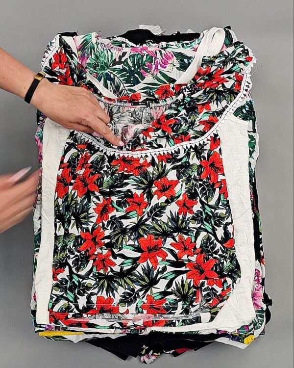 Фотография  764 - CALZEDONIA лето mix#50 шт, ЛОТ №8816 оптом в Черкесске и Карачаево-Черкесской республике