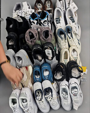 Фотография  234 - Кроссовки Reebok#23 шт, ЛОТ №8896 оптом в Черкесске и Карачаево-Черкесской республике