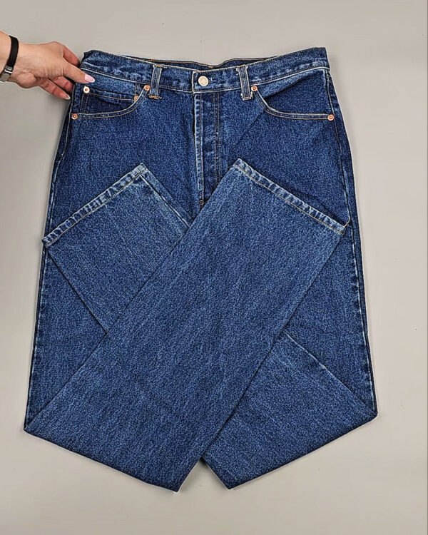 Фотография  430 - Джинсы LEVIS муж #6,3 кг, ЛОТ №8759 оптом в Черкесске и Карачаево-Черкесской республике