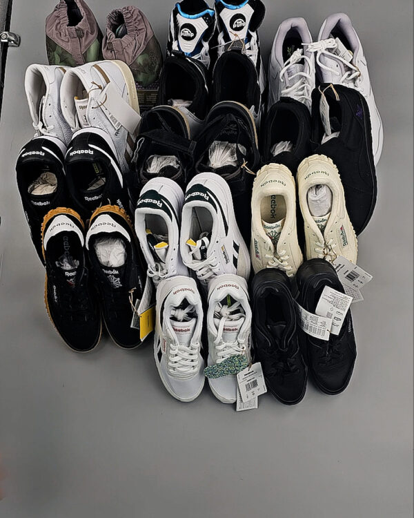 Фотография  705 - Кроссовки Reebok#23 шт, ЛОТ №8895 оптом в Черкесске и Карачаево-Черкесской республике