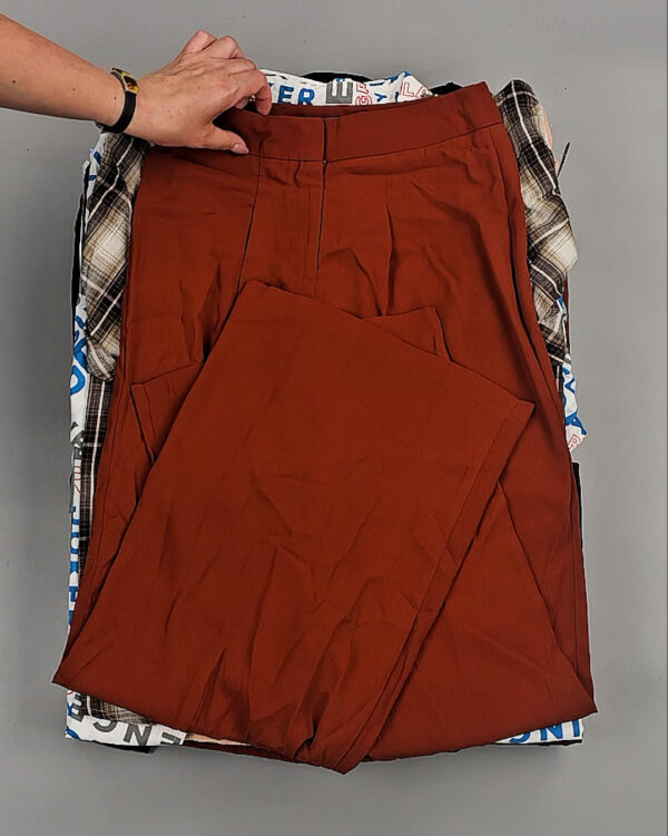 Фотография  909 - GEORGE+ARCADIA mix S AD16#10 кг, ЛОТ №8884 оптом в Черкесске и Карачаево-Черкесской республике