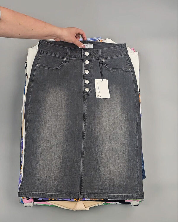 Фотография  714 - B.YOUNG Summer mix 045#17 кг оптом в Черкесске и Карачаево-Черкесской республике