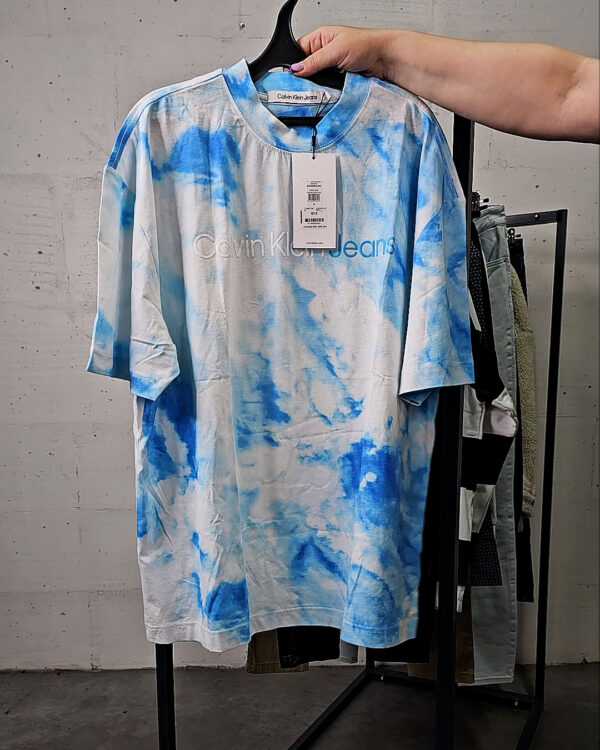 Фотография  336 - LACOSTE, CALVIN KLEIN, TOMMY HILFIGER, GUESS + 075#20 шт, ЛОТ №9072 оптом в Черкесске и Карачаево-Черкесской республике