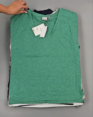 Фотография  826 - Футболки DK COMPANY 045 B#5,5 кг, ЛОТ №9085 оптом в Черкесске и Карачаево-Черкесской республике