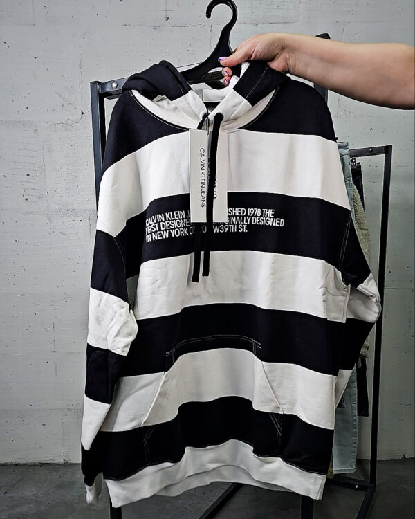 Фотография  829 - LACOSTE, CALVIN KLEIN, TOMMY HILFIGER, GUESS + 075#20 шт, ЛОТ №9072 оптом в Черкесске и Карачаево-Черкесской республике