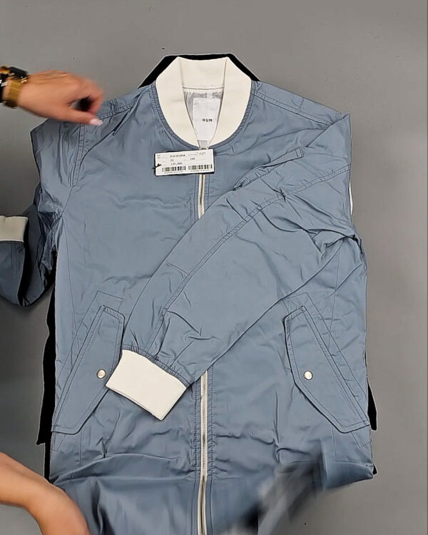 Фотография  686 - Верхняя одежда Корея 085#15 кг, ЛОТ № СТ-9246 оптом в Черкесске и Карачаево-Черкесской республике