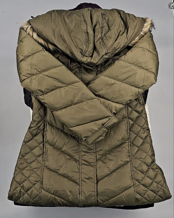 Фотография  127 - Верхняя одежда женская CAN 104#15 кг, ЛОТ СТ-9353 оптом в Черкесске и Карачаево-Черкесской республике