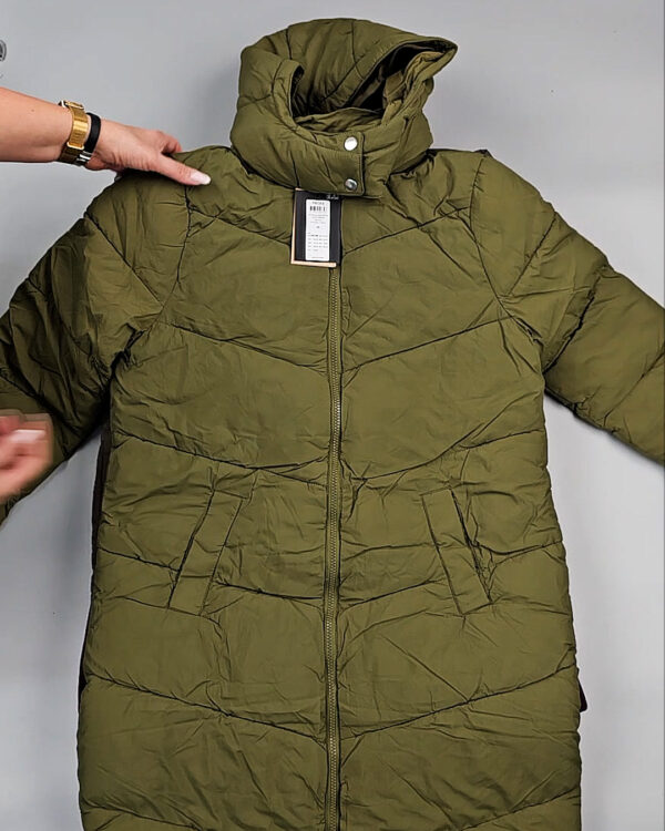 Фотография  635 - Верхняя одежда BESTSELLER Дания 104#10 кг оптом в Черкесске и Карачаево-Черкесской республике