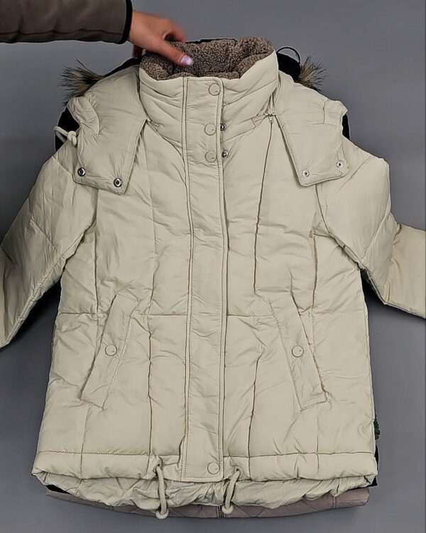 Фотография  561 - Верхняя одежда женская CAN 104#15 кг, ЛОТ СТ-9350 оптом в Черкесске и Карачаево-Черкесской республике