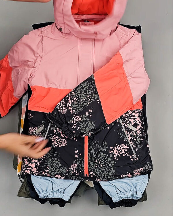 Фотография  349 - Верхняя одежда TCM kids 074#7 кг оптом в Черкесске и Карачаево-Черкесской республике