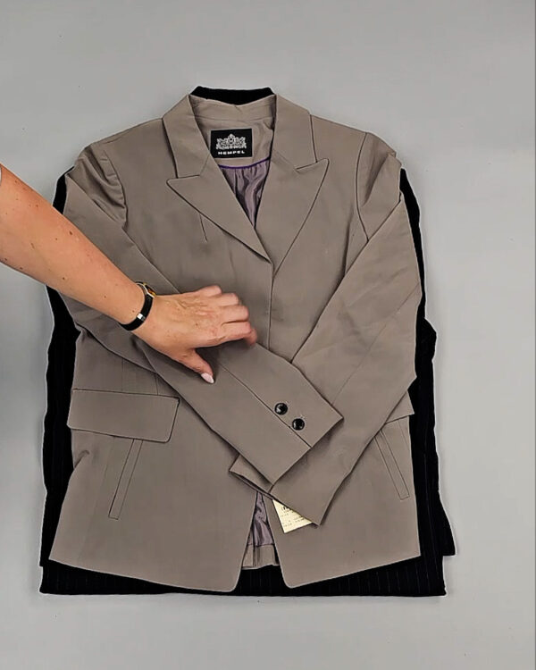 Фотография  510 - Жакеты Корея 085#10 кг, ЛОТ № СТ-9240 оптом в Черкесске и Карачаево-Черкесской республике