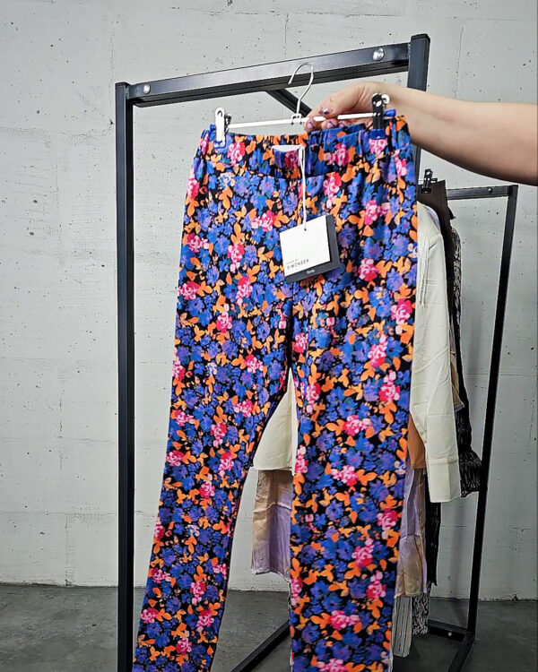 Фотография  792 - Karen by Simonsen mix 075#21 шт, ЛОТ №9095 оптом в Черкесске и Карачаево-Черкесской республике