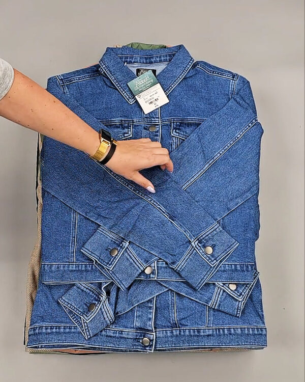 Фотография  666 - Ветровки женские CAN 104#12 кг оптом в Черкесске и Карачаево-Черкесской республике