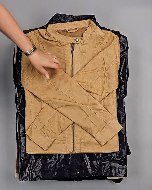 Фотография  953 - Ветровки Bestseller+DK 035#10 кг, ЛОТ СТ-9396 оптом в Черкесске и Карачаево-Черкесской республике