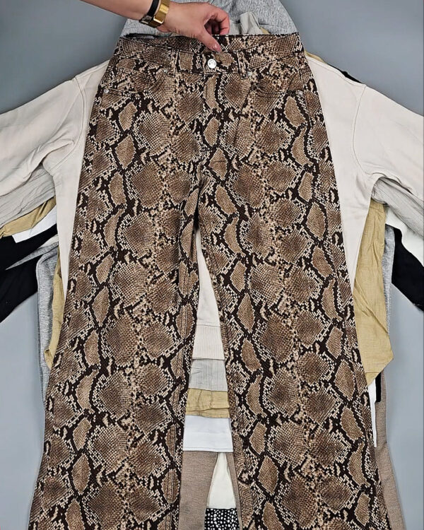 Фотография  803 - H&M A/W Women mix 095#15 кг, ЛОТ № СТ-9546 оптом в Черкесске и Карачаево-Черкесской республике