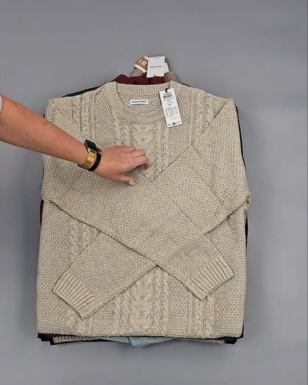 Фотография  172 - JACK JONES Men Winter mix 075#20 кг, ЛОТ № СТ-9442 оптом в Черкесске и Карачаево-Черкесской республике