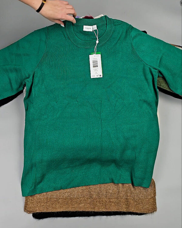 Фотография  304 - Джемпера VILA W 104#7 кг, ЛОТ СТ-9993 оптом в Черкесске и Карачаево-Черкесской республике