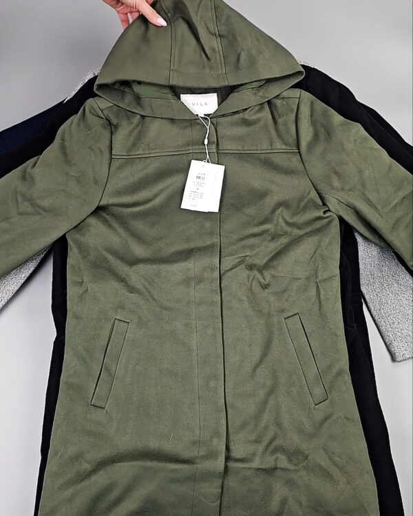 Фотография  495 - Пальто Bestseller 104#15,2 кг, ЛОТ СТ-9842 оптом в Черкесске и Карачаево-Черкесской республике