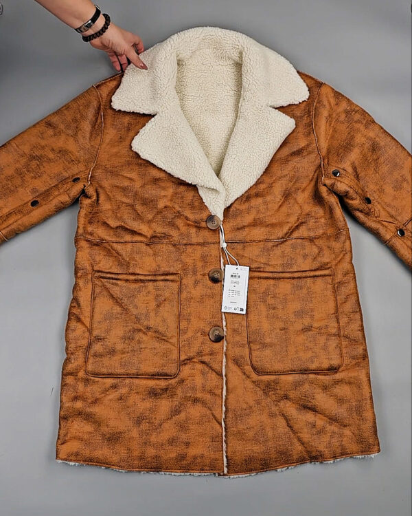 Фотография  912 - Верхняя одежда VILA 104#10 кг оптом в Черкесске и Карачаево-Черкесской республике