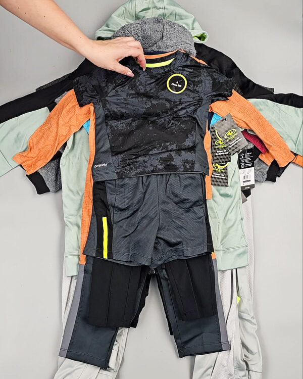 Фотография  693 - Спортивные костюмы дети CAN#6 кг, ЛОТ СТ-9738 оптом в Черкесске и Карачаево-Черкесской республике