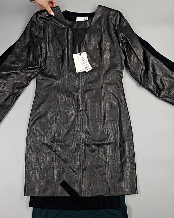 Фотография  132 - Платья Bestseller+DK Winter 035#7 кг, ЛОТ СТ-9919 оптом в Черкесске и Карачаево-Черкесской республике