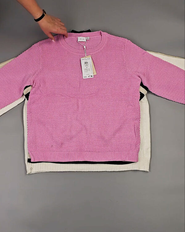 Фотография  406 - Джемпера VILA W 104#7 кг оптом в Черкесске и Карачаево-Черкесской республике