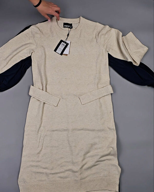 Фотография  512 - Платья Bestseller+DK Winter 035#7 кг, ЛОТ СТ-9920 оптом в Черкесске и Карачаево-Черкесской республике