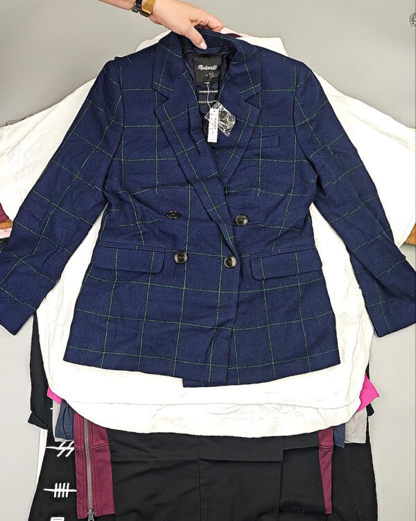 Фотография  106 - CANADA  Winter mix 64#15 кг, ЛОТ СТ-9807 оптом в Черкесске и Карачаево-Черкесской республике