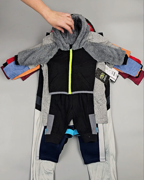 Фотография  780 - Спортивные костюмы дети CAN#6 кг, ЛОТ СТ-9739 оптом в Черкесске и Карачаево-Черкесской республике